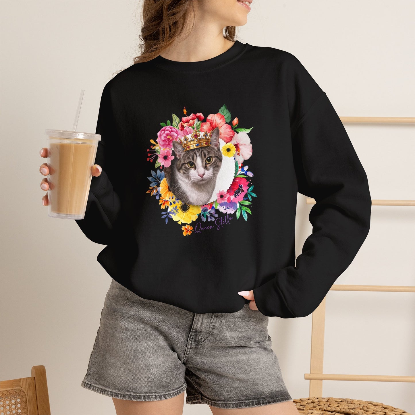 Queen Stella Floral Women's And Unisex Sweatshirt
